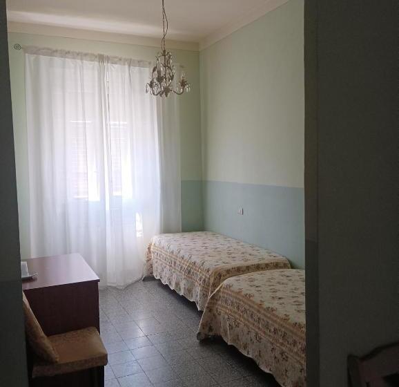 اتاق کلاسیک چهارنفره, Angelini