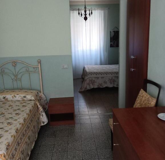 اتاق کلاسیک چهارنفره, Angelini