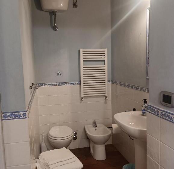 اتاق استاندارد, Angelini