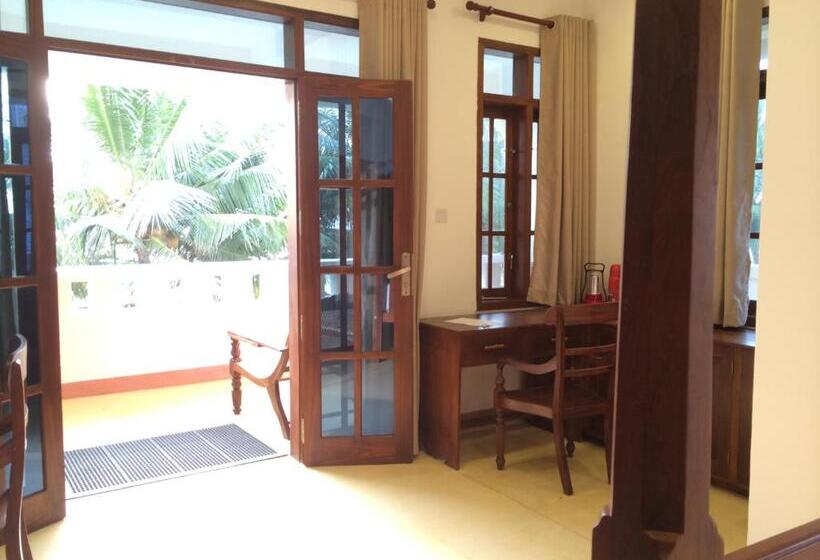 Номер Deluxe Вид на Море с Балконом, Coconut Bar Sea Lodge