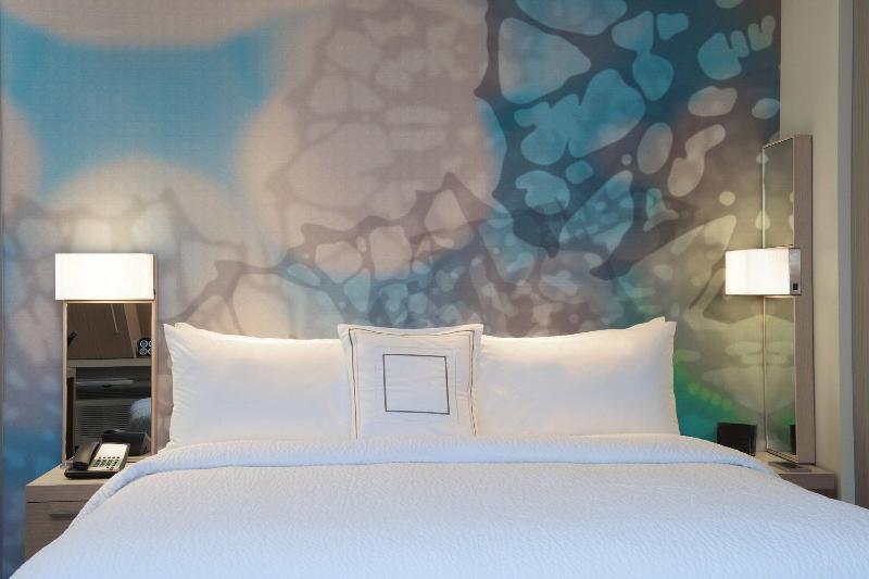 带大床的标准间, Courtyard By Marriott Seattle Everett Downtown