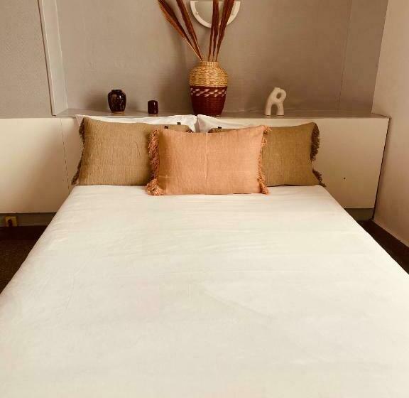 اتاق استاندارد سه نفره, De L Europe