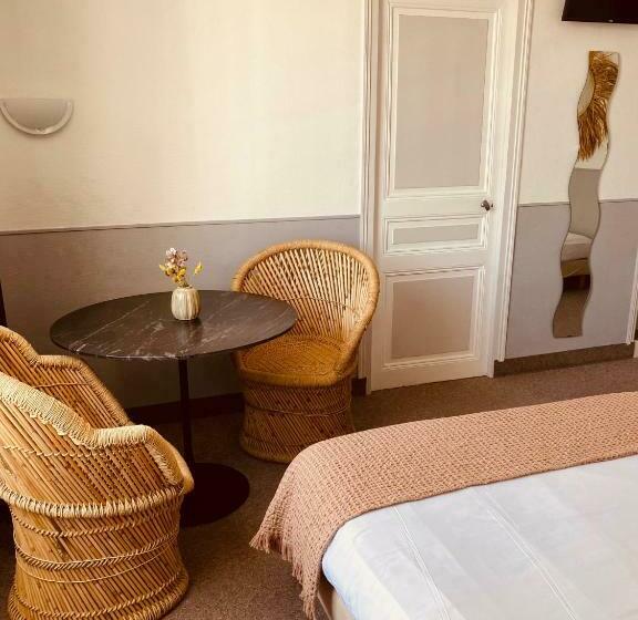 اتاق استاندارد چهار تخته, De L Europe