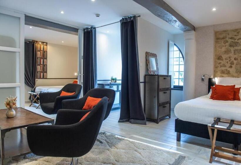 家庭间, Domaine De Larchey