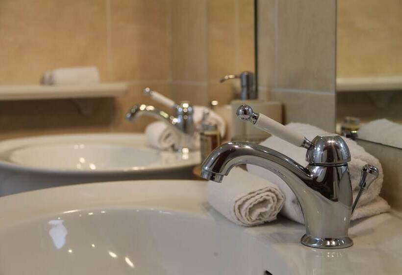 家庭间, Domaine De Larchey