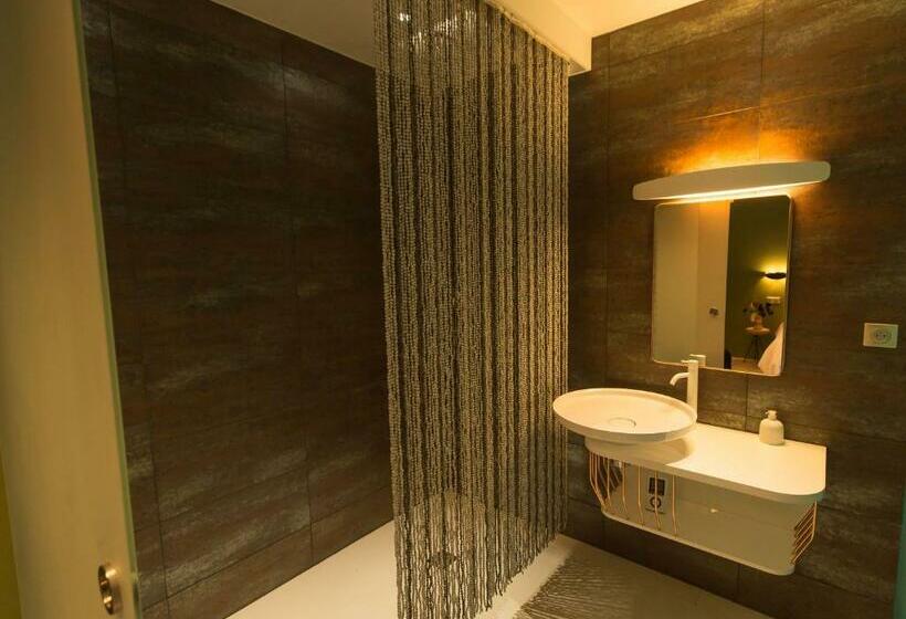 スタンダードルーム, Eden Lodge Paris