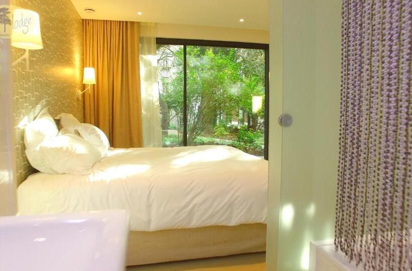 テラス付きスタンダードルーム, Eden Lodge Paris