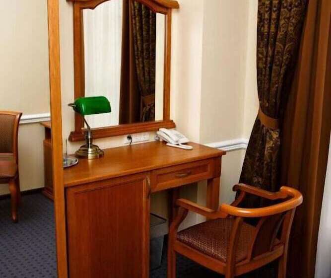 标准单人间, Ekaterinodar