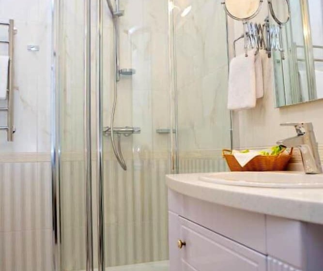 标准单人间, Ekaterinodar