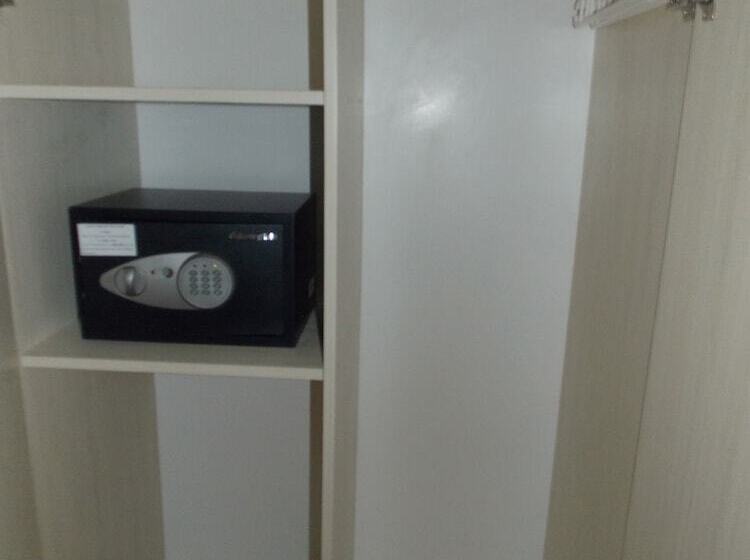 חדר דלוקס, Hamersons Hotel Cebu