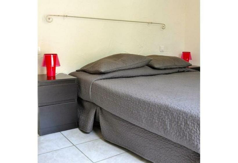 スタンダードルーム, Maora Village