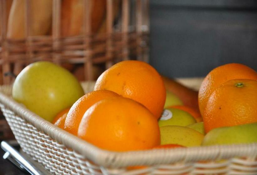 スタンダードルーム, Maora Village