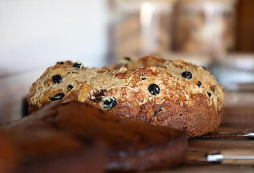 スーペリアールーム, Maora Village