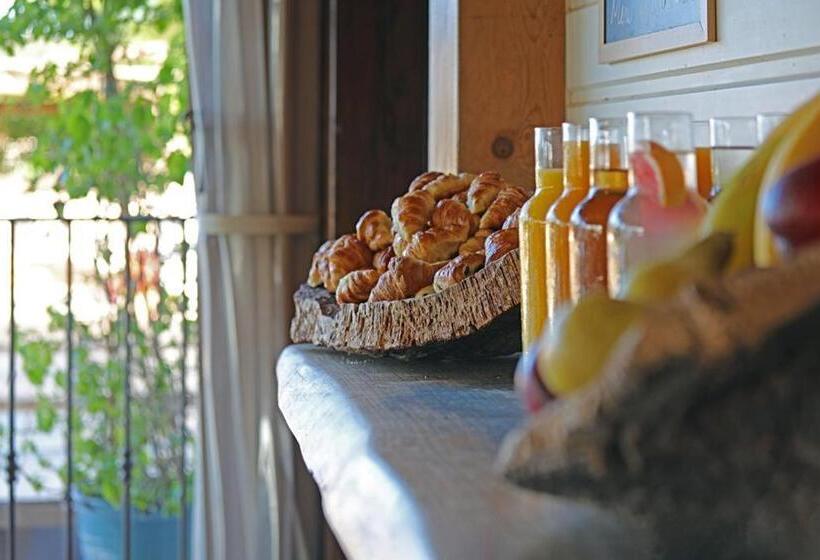 スタンダード４人部屋, Maora Village