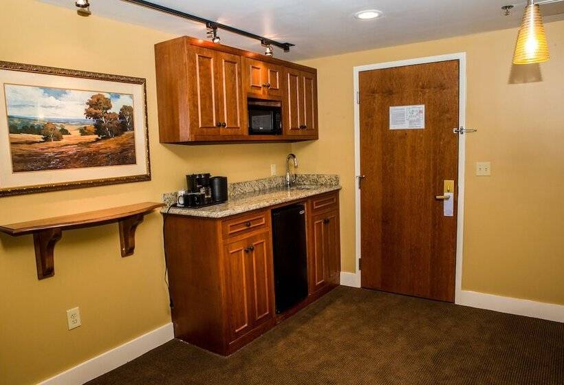 Люкс, Jackson Park Inn, Ascend Hotel Collection