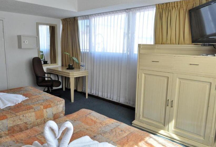 غرفة قياسية رباعية, María Teresa