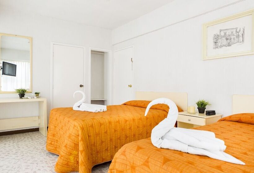 غرفة قياسية ثلاثية, María Teresa