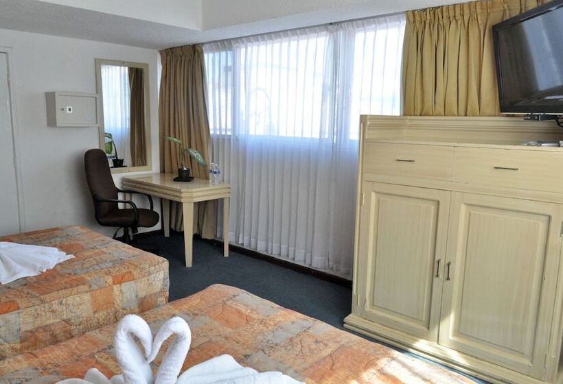 غرفة قياسية رباعية, María Teresa