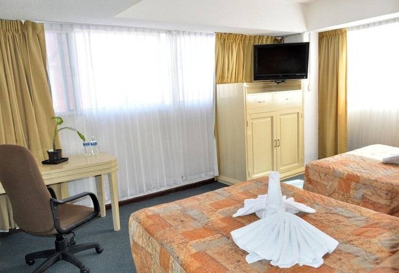 غرفة قياسية رباعية, María Teresa