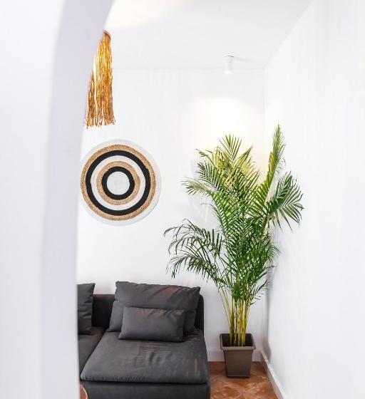 Suíte Cama King, Marabou