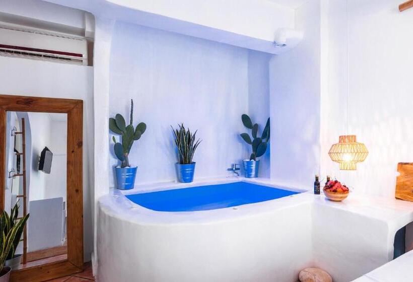 Suíte Cama King, Marabou