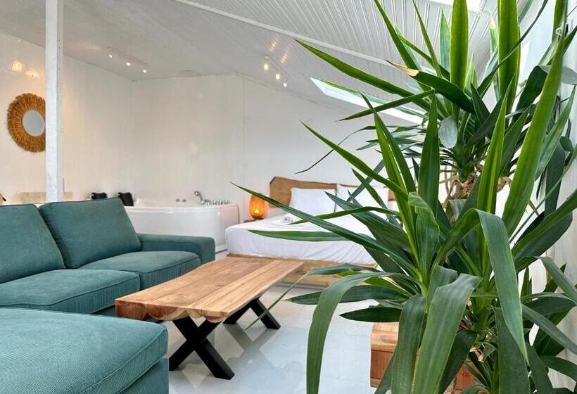 Quarto Estandar Cama King, Marabou