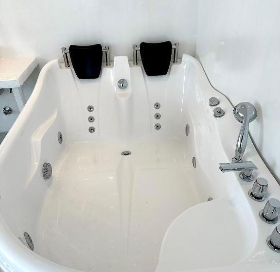 Quarto Estandar Cama King, Marabou