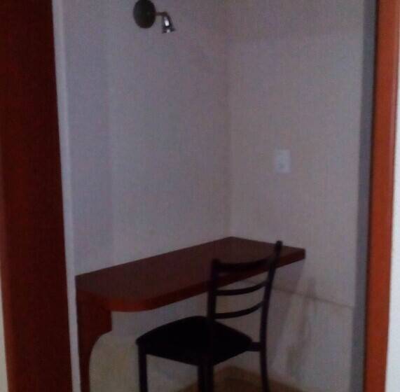 חדר סטנדרט לארבעה, Rs