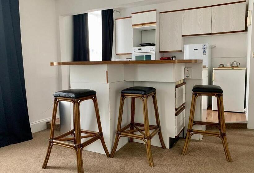 آپارتمان 1 خوابه, Sarum Apart