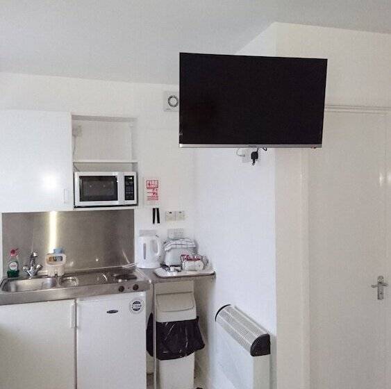 اتاق استاندارد, Sarum Apart