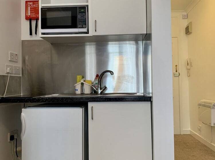 اتاق استاندارد یک نفره, Sarum Apart