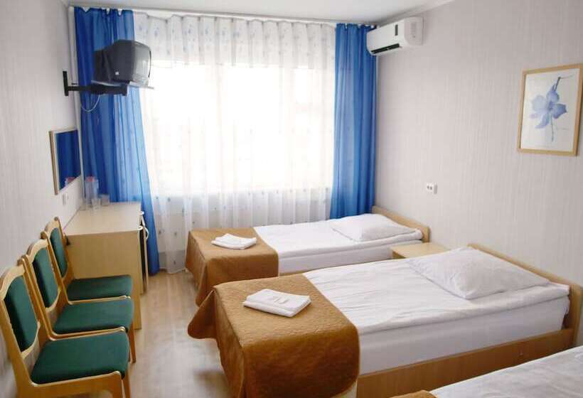 Economy Quadruple Room, Sport