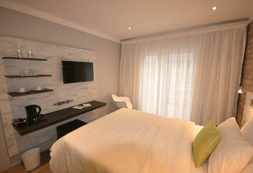 اتاق استاندارد یک نفره, Swakopmund Plaza