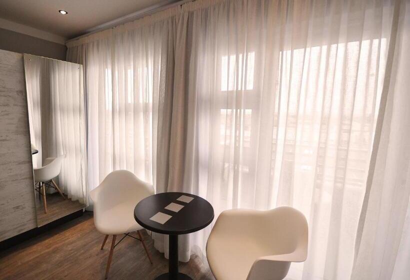 اتاق استاندارد با بالکن, Swakopmund Plaza