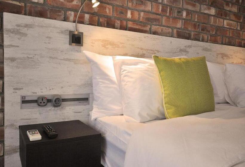 سوییت اجرایی, Swakopmund Plaza