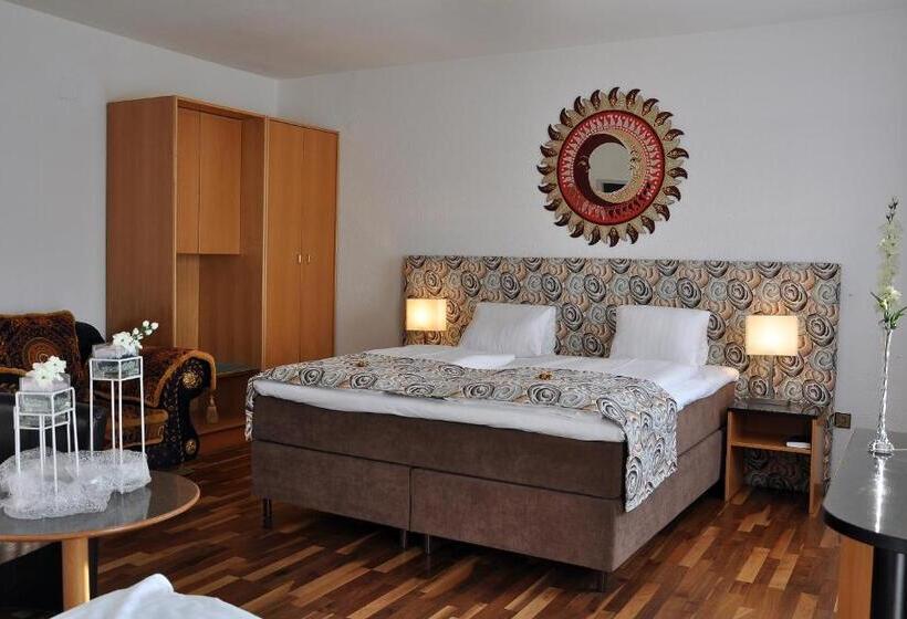 Трехместный Номер Классика, Torwirt