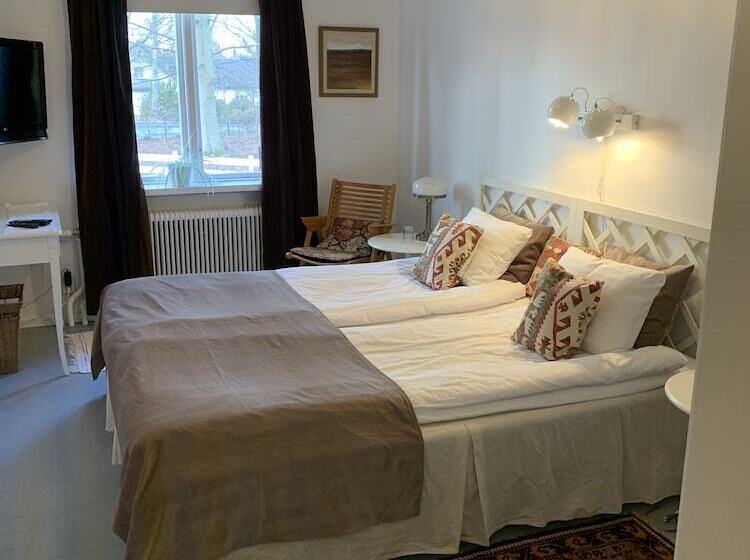 标准间, Furulidens B & B