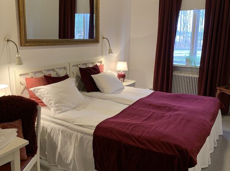 标准间, Furulidens B & B