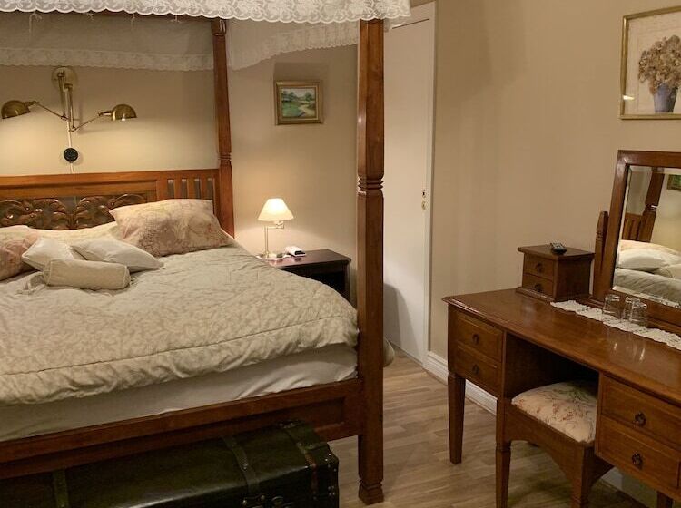 家庭间, Furulidens B & B