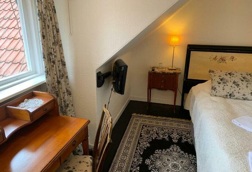 家庭间, Furulidens B & B