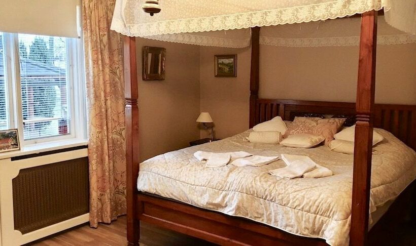 家庭间, Furulidens B & B