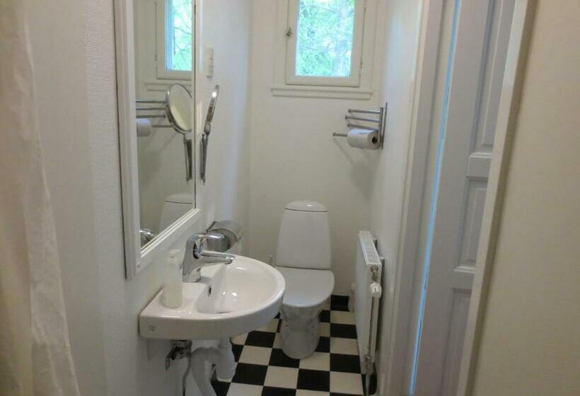 标准间, Furulidens B & B