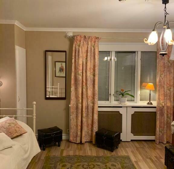 标准三人间, Furulidens B & B