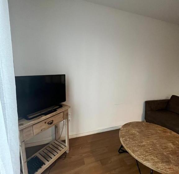 استودیوی استاندارد, Zenao Appart