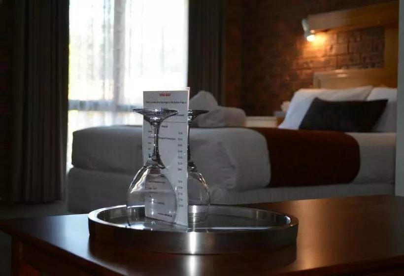 Executive-sviitti, Advance Motel