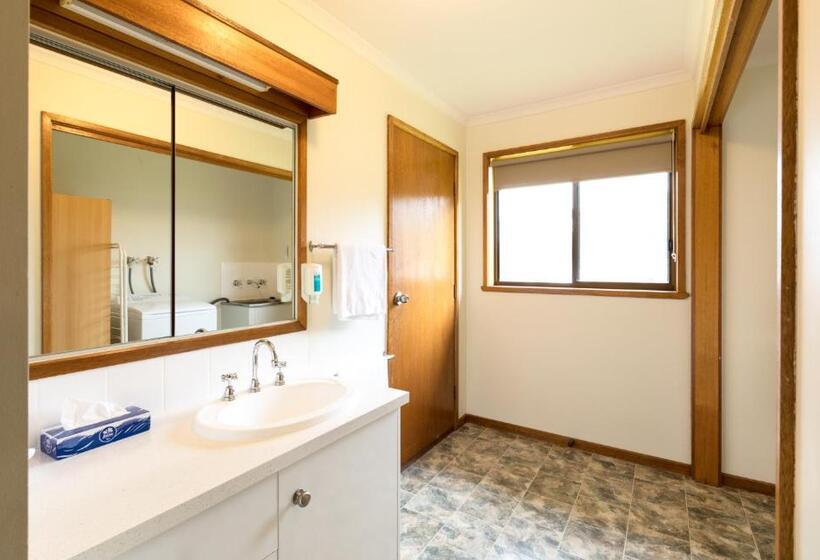 Апартаменты 3 Спальни, Advance Motel