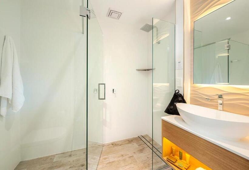 סטודיו דלוקס, Allure On Ocean Motel