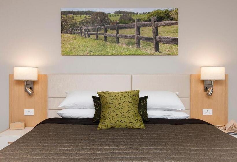 חדר משפחתי, Allure On Ocean Motel