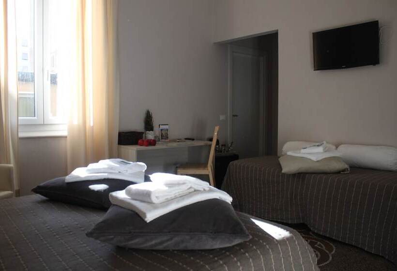 اتاق راحتی سه تخته, B&b Cernaia 42