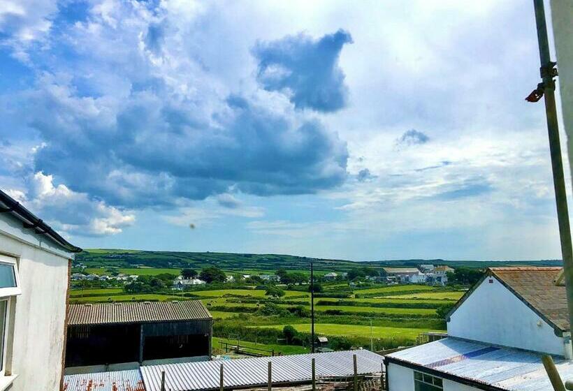 スタンダードルーム, Pendrin Guest House